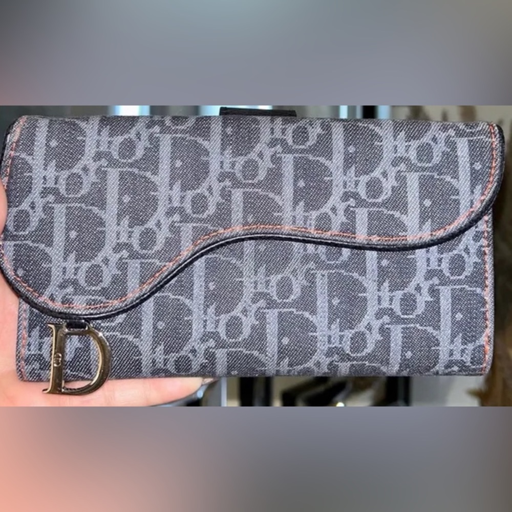 Dior wallet saddle